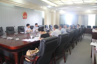 政府領(lǐng)導、企業(yè)代表參加了崇禮新城投資合作協(xié)議討論會